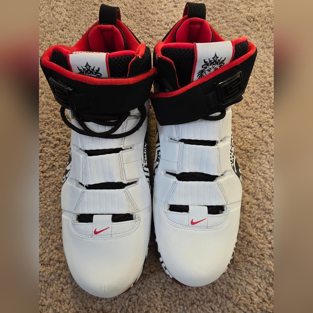Used Nike Lebrons White, Black, and Red Graffiti Sneakers Mens 10.5 - Picture 2 of 6